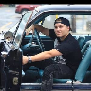 Meet your Posher, Andrew